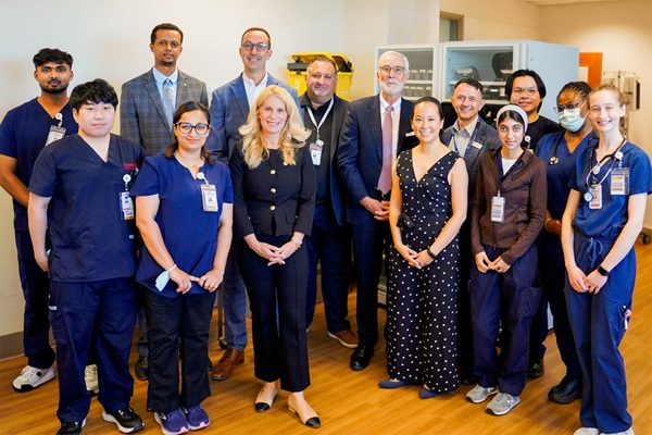 Minister Nolan Quinn visits North York General and observes Seneca nursing students learning on the front lines